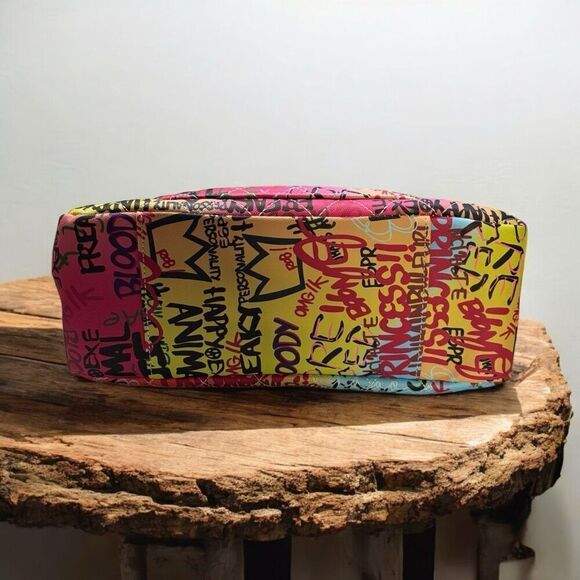 Caleesa Los Angeles Graffiti Print Neon Quilted Shoulder Bag - Picture 5 of 5